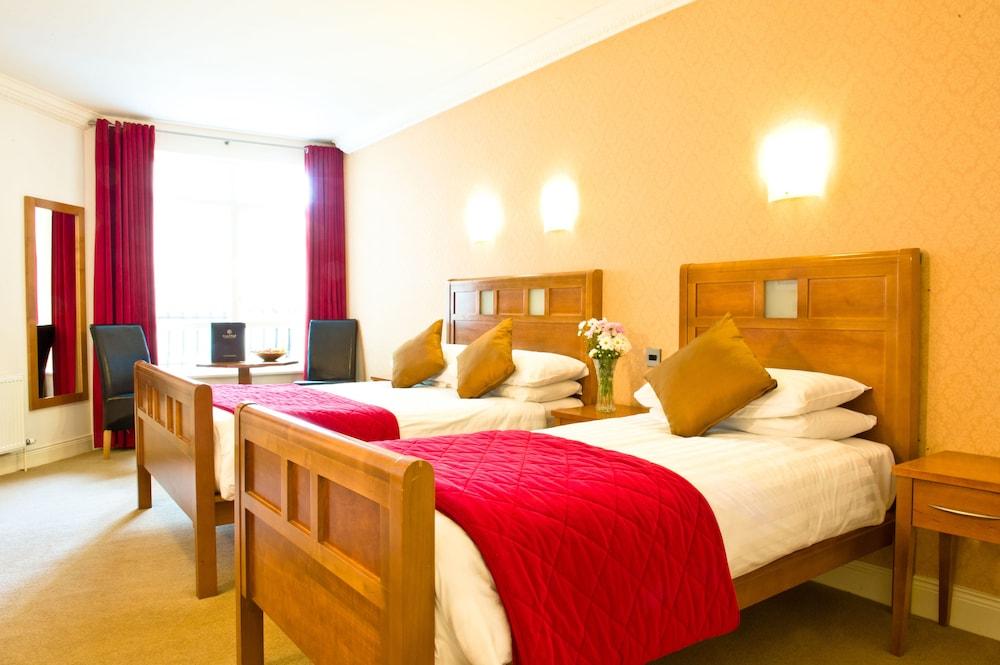 Donegal Town Central Hotel Donegal מראה חיצוני תמונה
