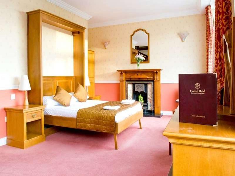 Donegal Town Central Hotel Donegal מראה חיצוני תמונה